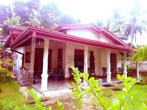 House for Sale Pinnawala Rambukkana Tourists Area