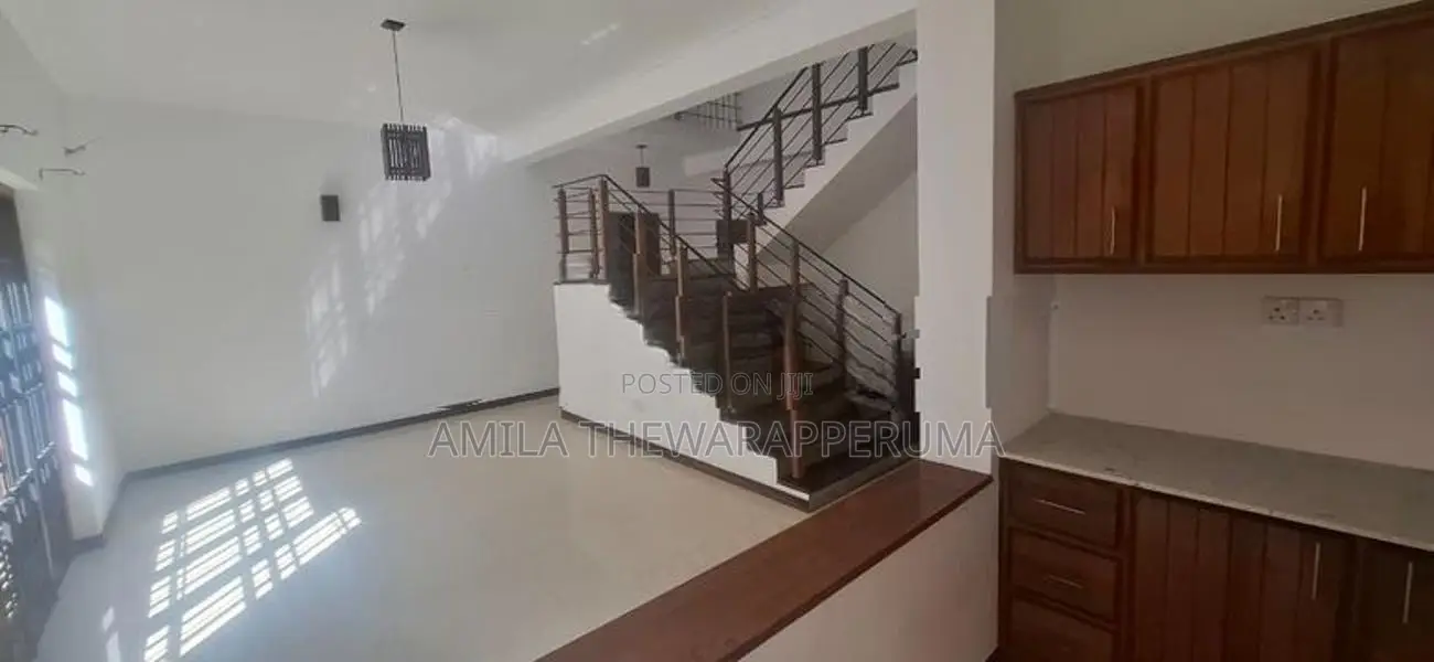 Two Storied Residential House For Rent Panadura