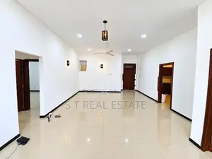 3BR Apartment For Sale in Mt Lavinia