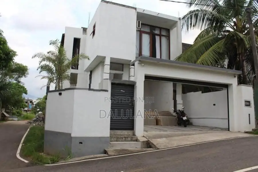 House for Sale Athurugiriya