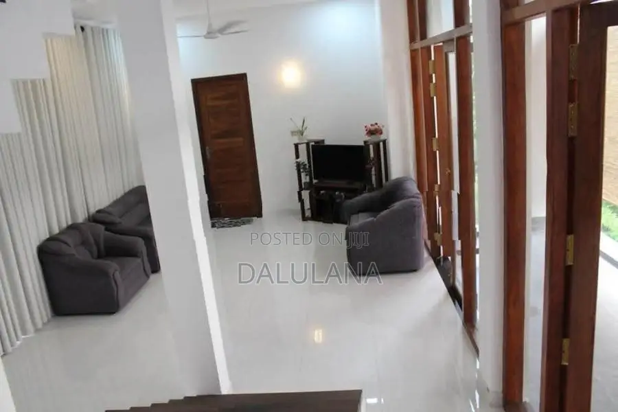 House for Sale Athurugiriya
