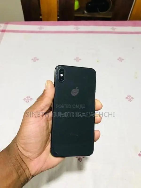 Apple iPhone XS Max (Used)