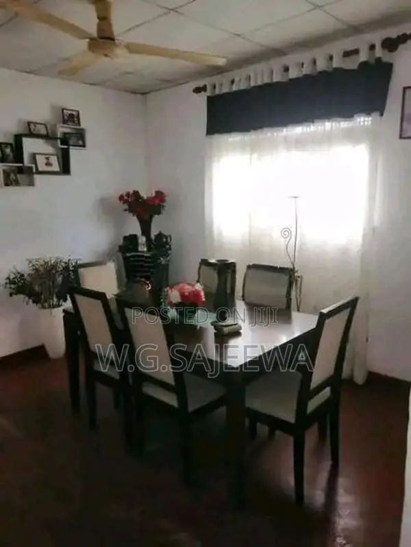 Single Storey 10 perch house sale in Seeduwa