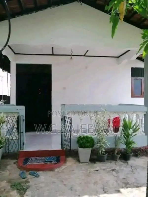 Single Storey 10 perch house sale in Seeduwa