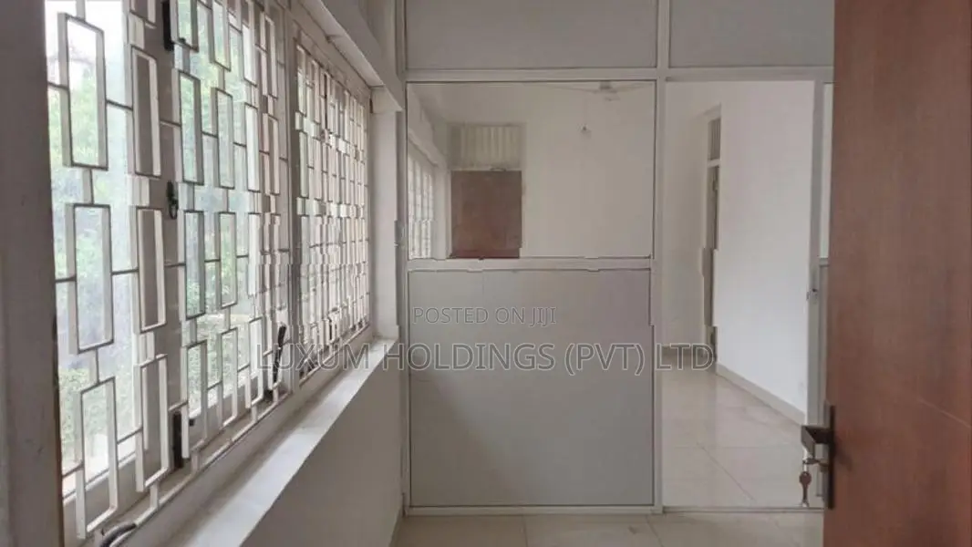 Office For Rent in Gregory's Road Colombo 07 [ 1054C ]