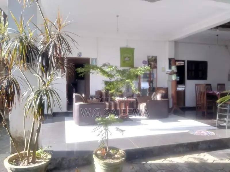 6bedroom house for sale in Bolawalana, Negombo