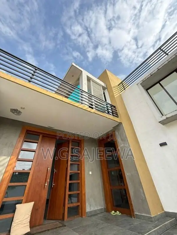 5Bedroom house for sale udugampola, Gampaha