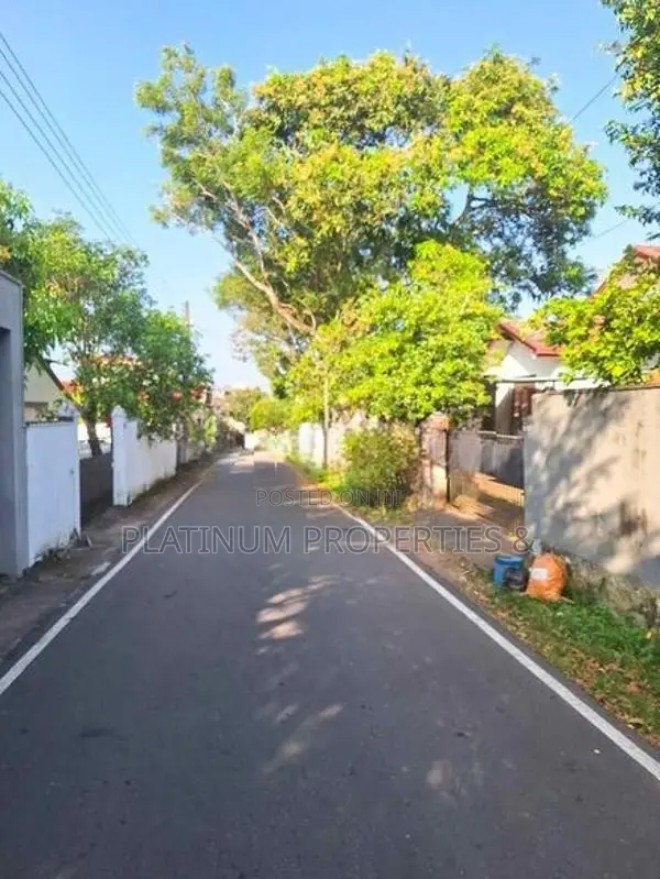10.24 Perch Land for Sale in Kottawa Mattegoda Junction - Namal Uyana