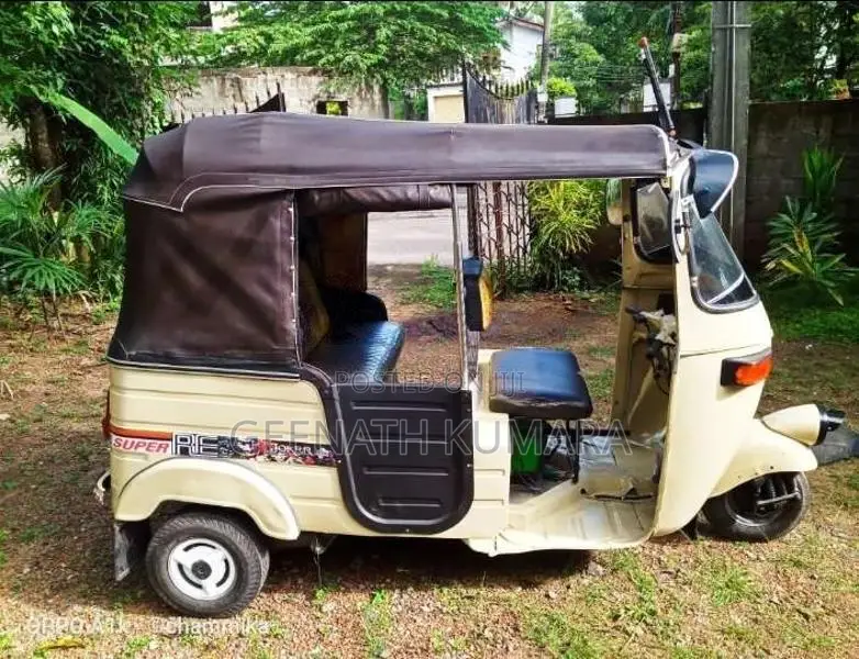 Bajaj 2 Stroke 1992 Three Wheel (Used)