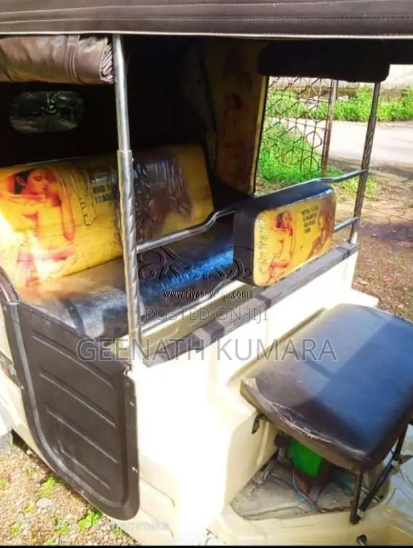 Bajaj 2 Stroke 1992 Three Wheel (Used)
