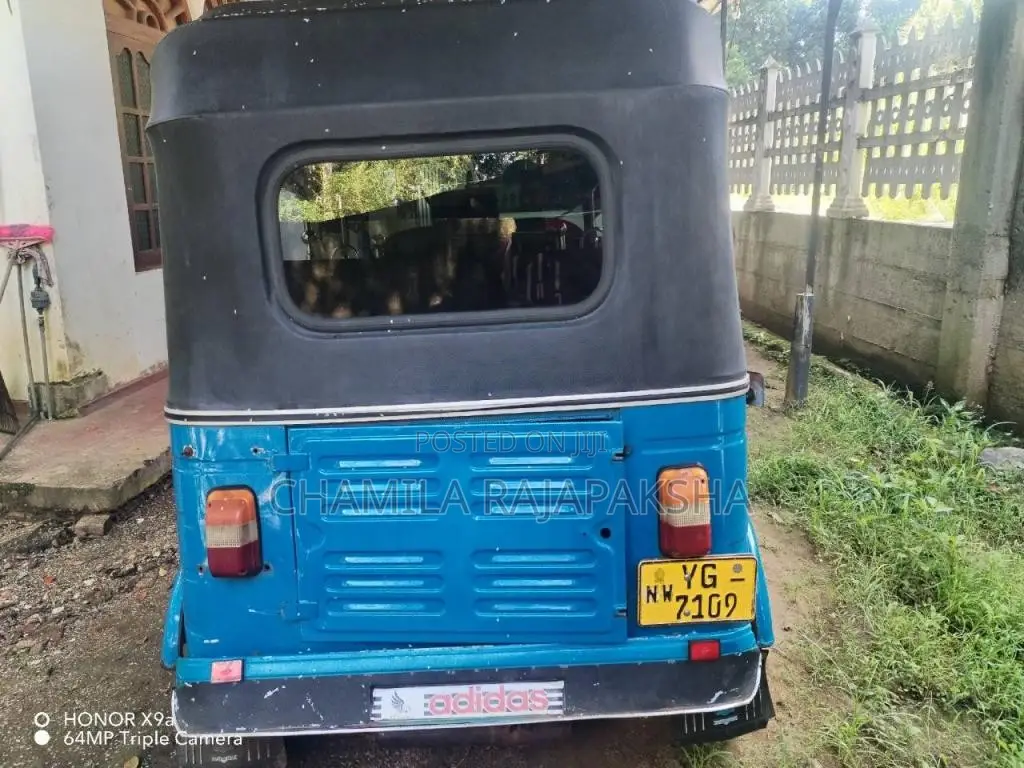 Bajaj RE 2011 Three Wheel (Used)