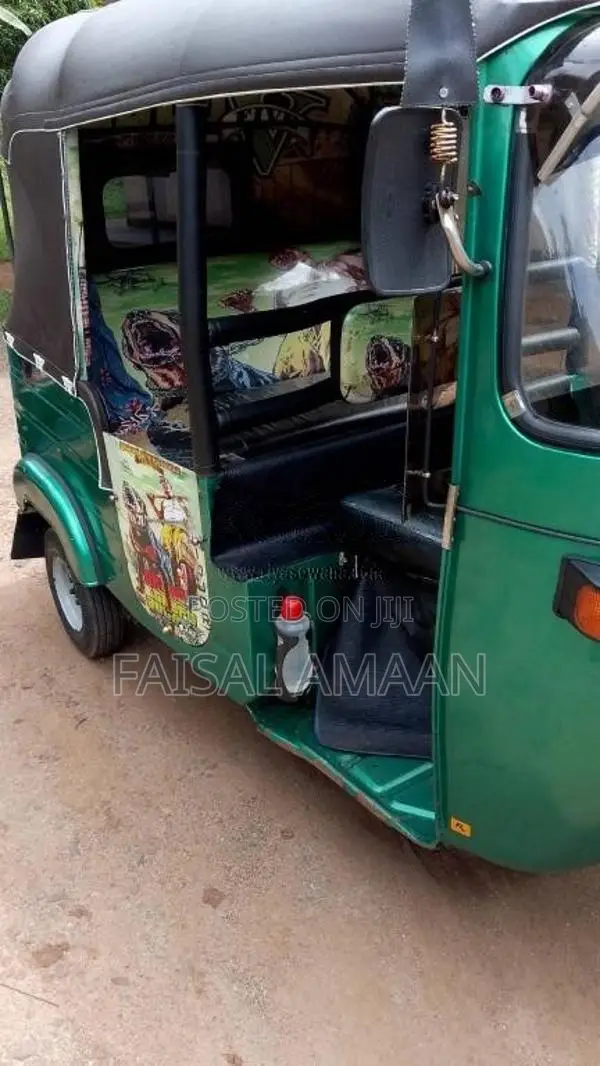 Bajaj Re 2004 Three Wheel (Used)