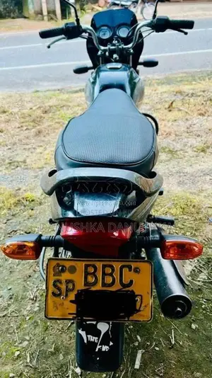 Bajaj Platina 2014 Motorbike (Used)