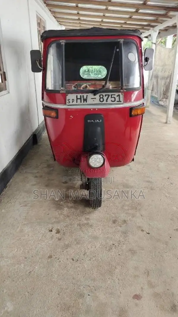 Bajaj 2 Stroke 2001 Three Wheel (Used)