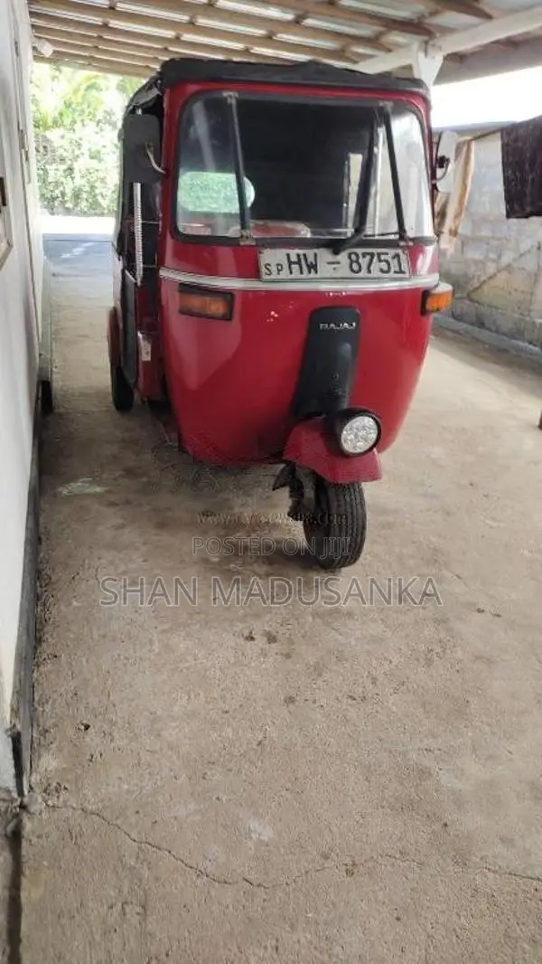 Bajaj 2 Stroke 2001 Three Wheel (Used)