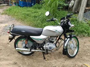 Bajaj Boxer 2003 Motorbike (Used)