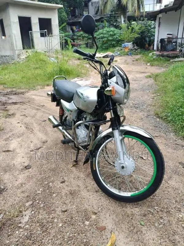Bajaj Boxer 2003 Motorbike (Used)
