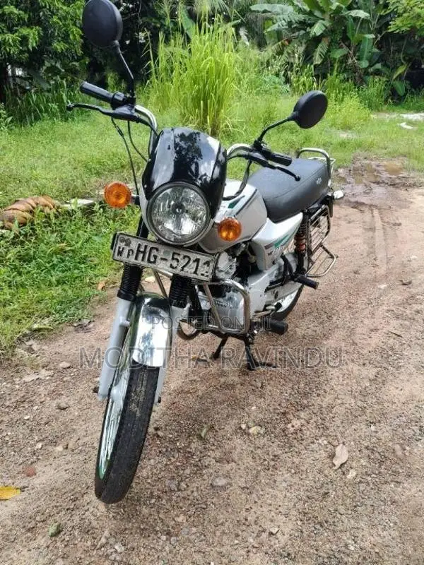 Bajaj Boxer 2003 Motorbike (Used)