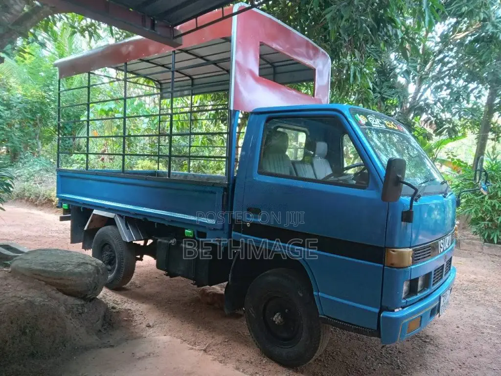 Isuzu ELF 1983 Lorry (Used)