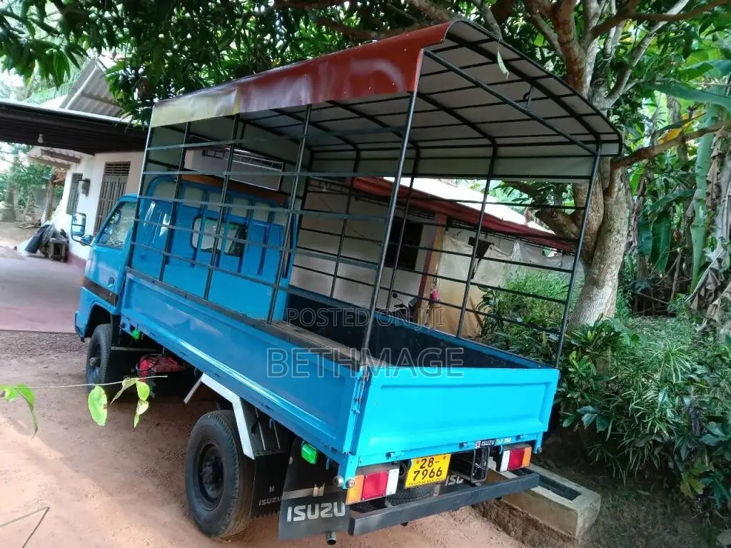Isuzu ELF 1983 Lorry (Used)