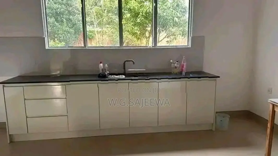 Brand New house rent in Negombo - මඩම්පැල්ල (Residential or office Sta