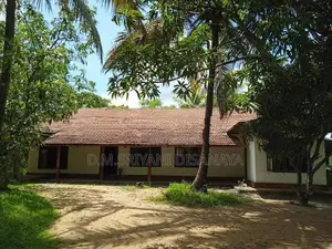 House with Land for Sale Nikaweratiya