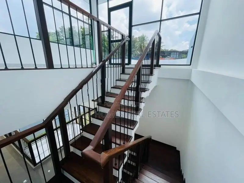 House For Sale Near Smak Junction, Kadawatha
