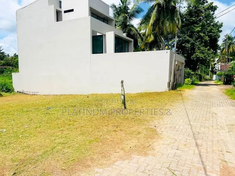 Paddy Facing 6.5P 13P Land for Sale in Pannipitiya Mahalwarawa
