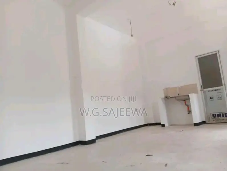 4 Rooms 2 Storey house rent in Katunayake (Residential or office Staff