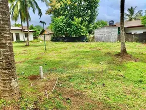 බණ්ඩාරගම වීදියගමින් පර්චස් 20ක අගනා බිම් කොටසක් විකිණීමට