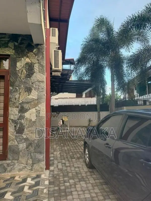 Super Luxury Two Story House for Sale Kotte Ds55557