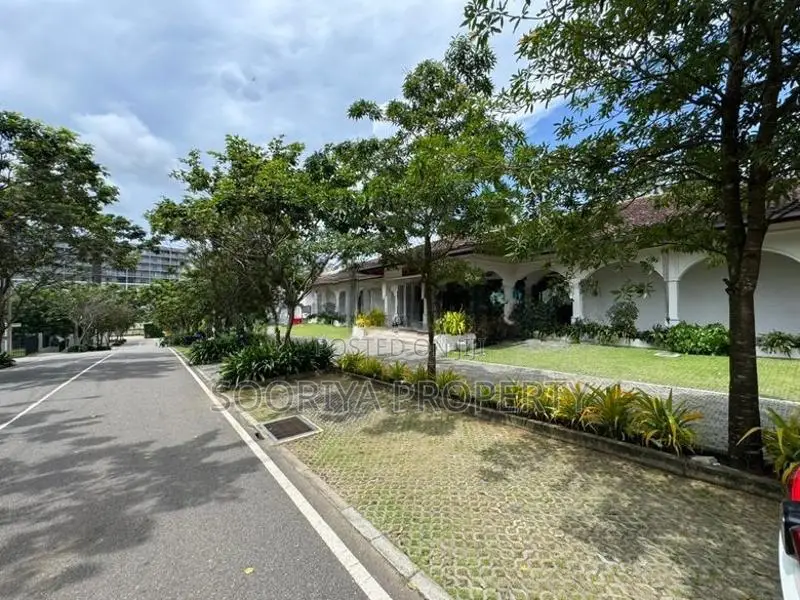 Canterbury Golf Apartment Brand New House for Sale in Piliyandala