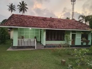 Single furnished house rent in Seeduwa (Residential or office, Staff)