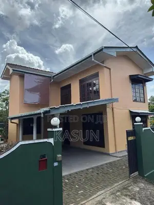 Spacious Two-Story House For Rent In Piliyandala