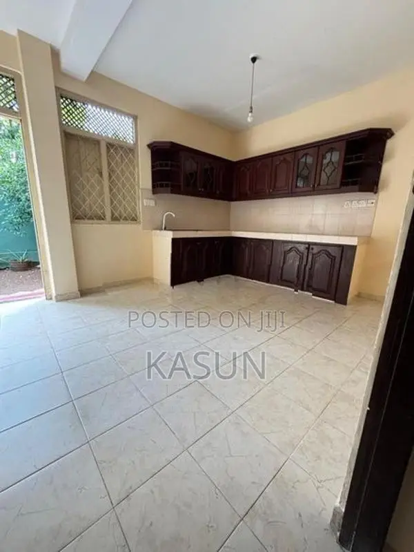 Spacious Two-Story House For Rent In Piliyandala