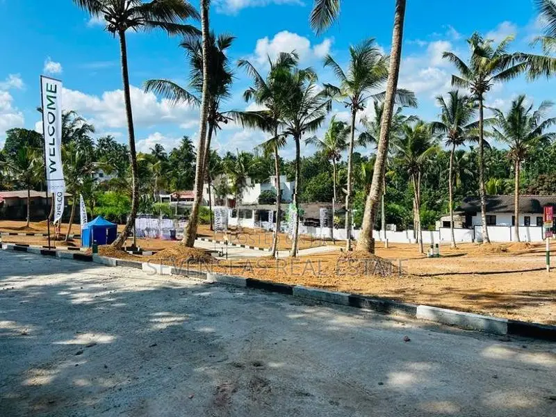 Land Blocks in Polgasowita
