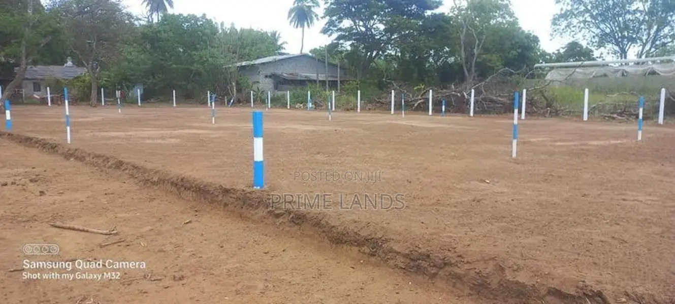 මරදන්කඩවල ඉඩමක්, නුවර (A9) පාර පෙනෙන දුරින් බිම් කොටස