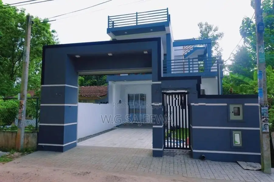 7perch land with box type house for sale Kochchikade, Negombo
