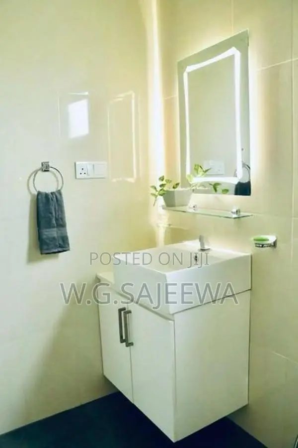 7perch land with box type house for sale Kochchikade, Negombo