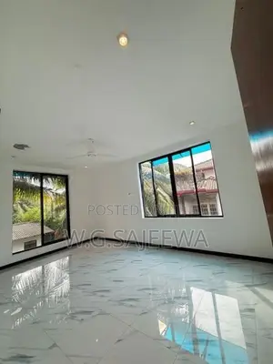 5 Bedroom Modern House for Sale Udugampola, Gampaha