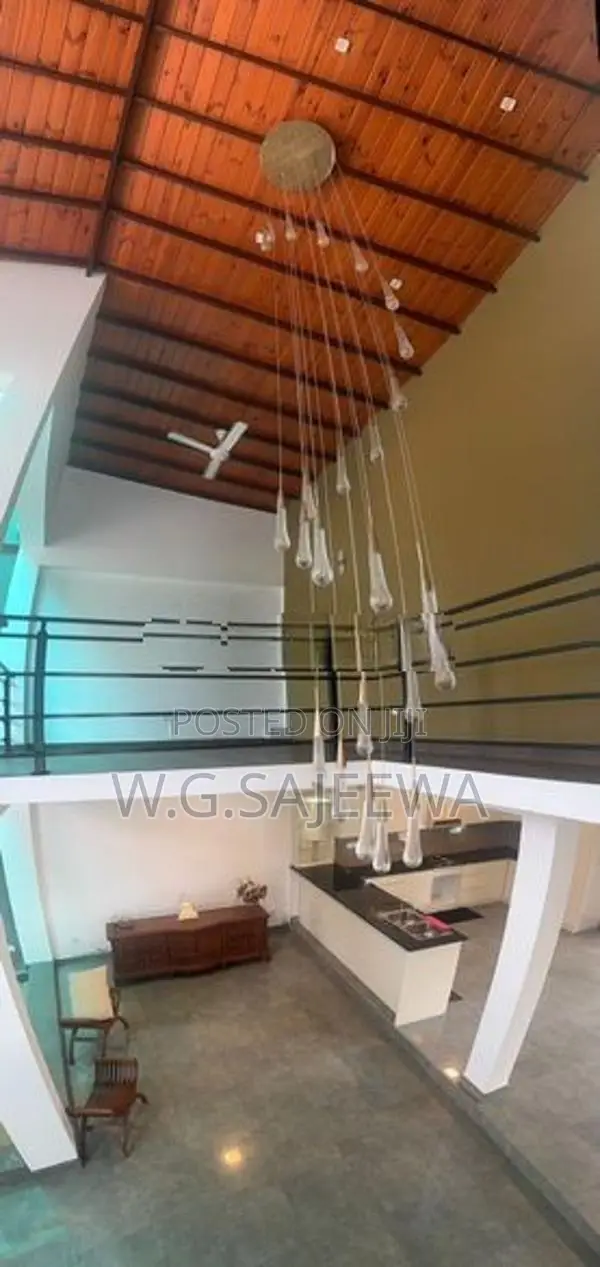 5 Bedroom Modern House for Sale Udugampola, Gampaha