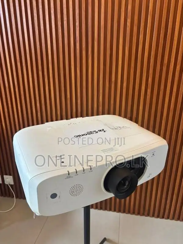 Panasonic PT-FW530U Projector