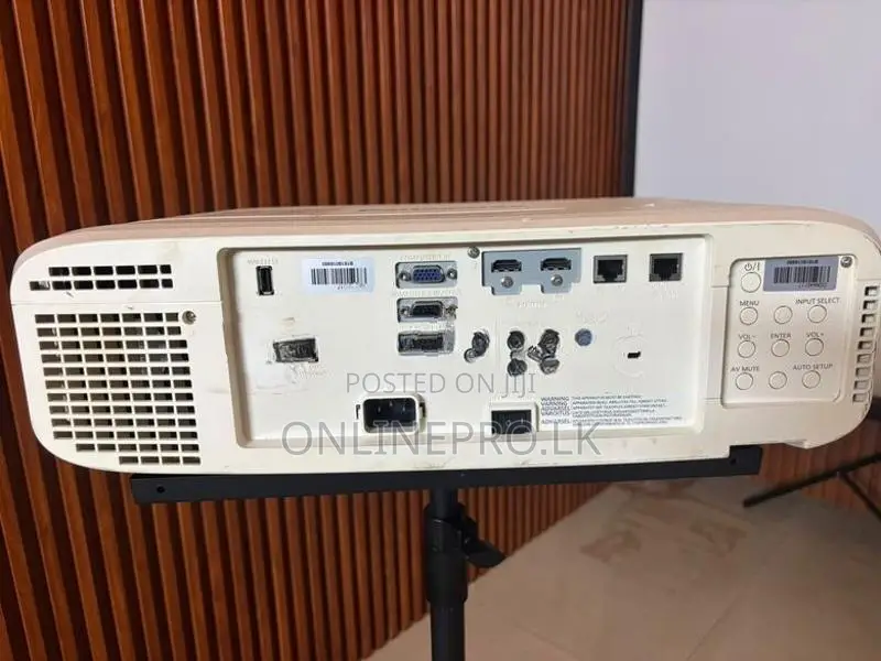 Panasonic PT-FW530U Projector