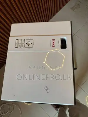 EIKI LC-WNB3000N Projector