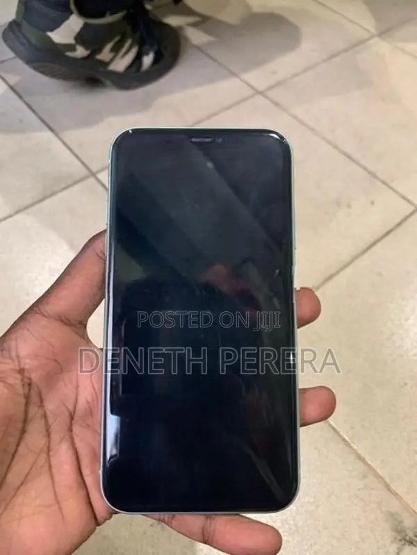 Apple iPhone 11 (Used)