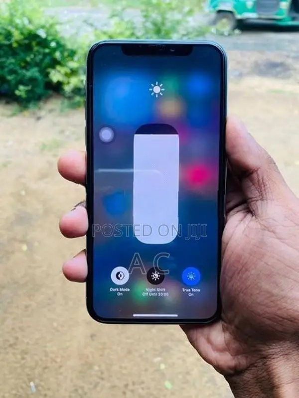 Apple iPhone XS 64GB (Used)