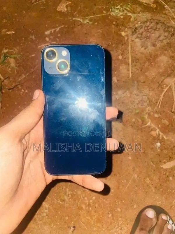 Apple iPhone 13 (Used)