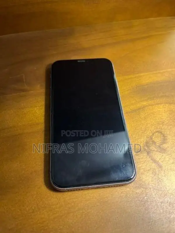 Apple iPhone 11 64GB (Used)