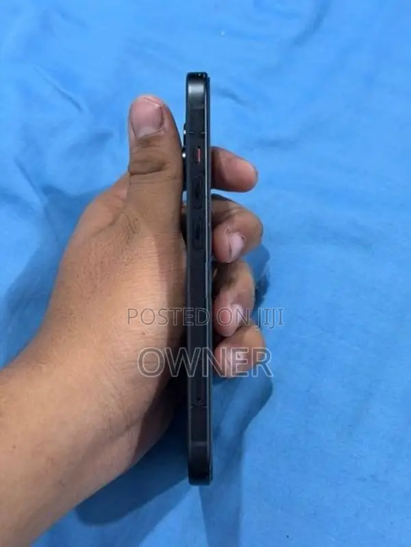 Apple iPhone 15 (Used)