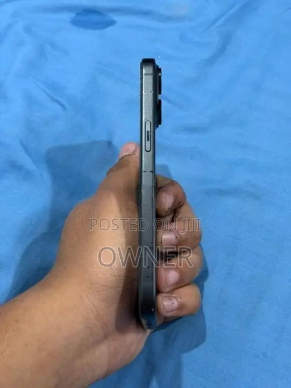 Apple iPhone 15 (Used)